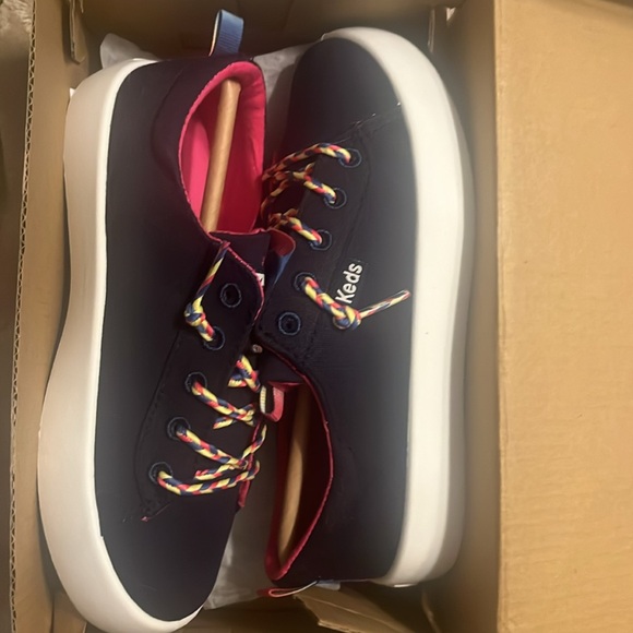 Children’s Keds slip ons brand new in box! - Picture 7 of 8